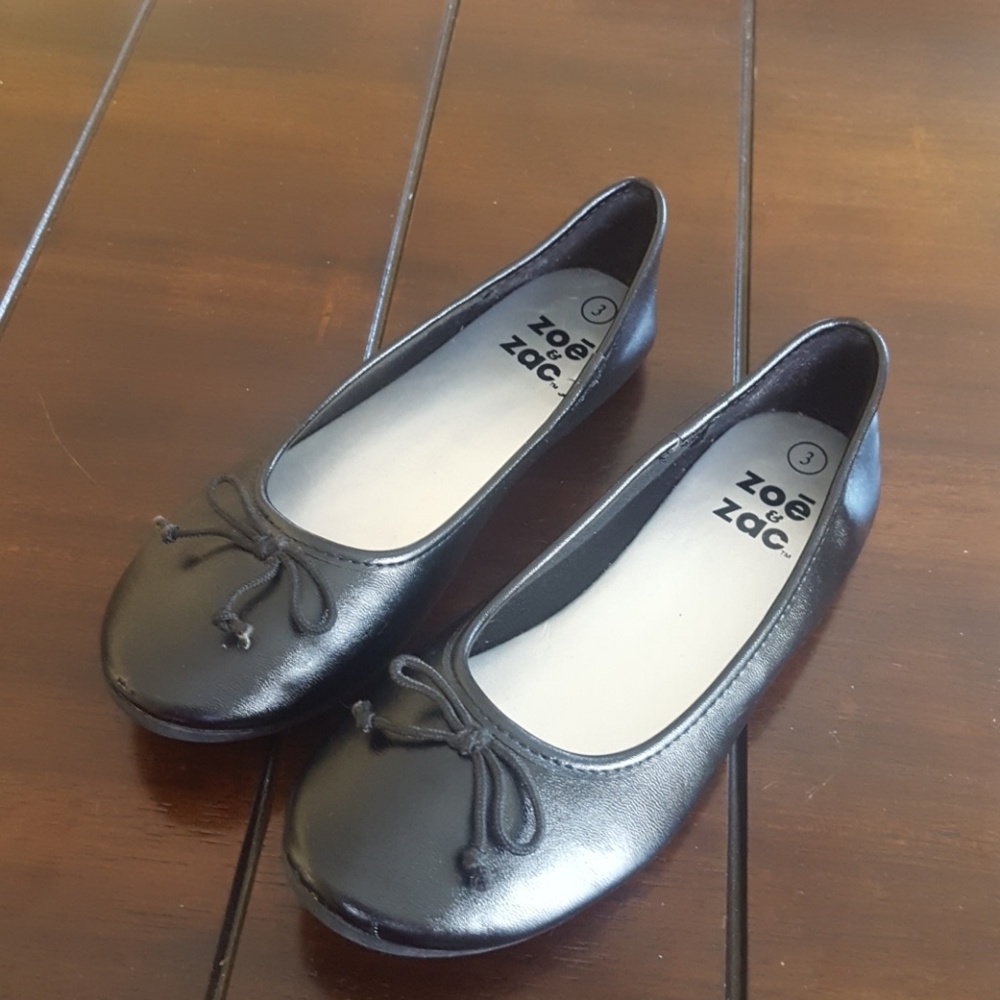 Girls ballet flats dress shoes EUC
